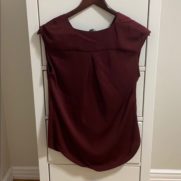 Dynamite Burgundy Top - Picture 2 of 2